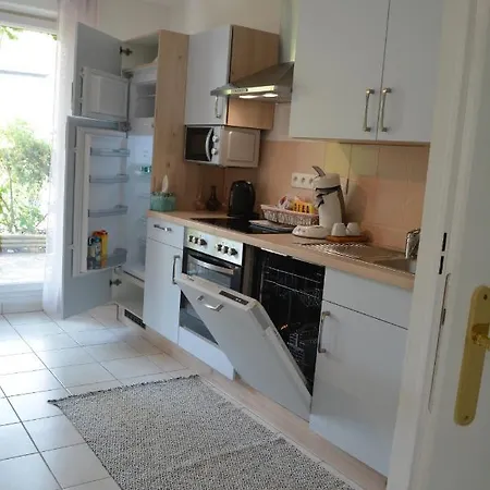 Spacious Flat Garden&parking 5min Basel Tram Bus Airport *
