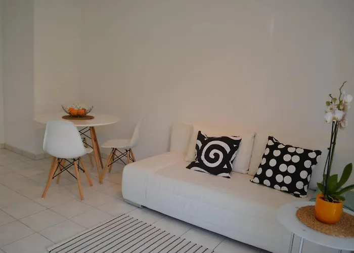 Apartamento Spacious Flat Garden&parking 5min Basel Tram Bus Airport *