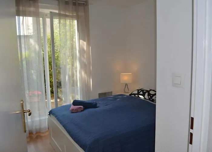 Apartamento Spacious Flat Garden&parking 5min Basel Tram Bus Airport Saint-Louis (Haut-Rhin)
