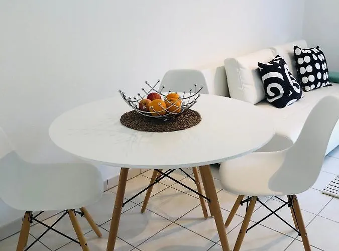 Apartamento Spacious Flat Garden&parking 5min Basel Tram Bus Airport